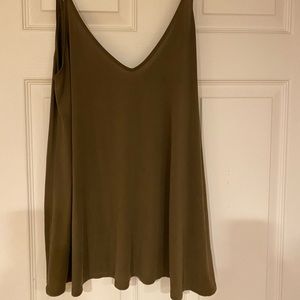 LOW V-Neck Cut Olive Green FLOWY TANK